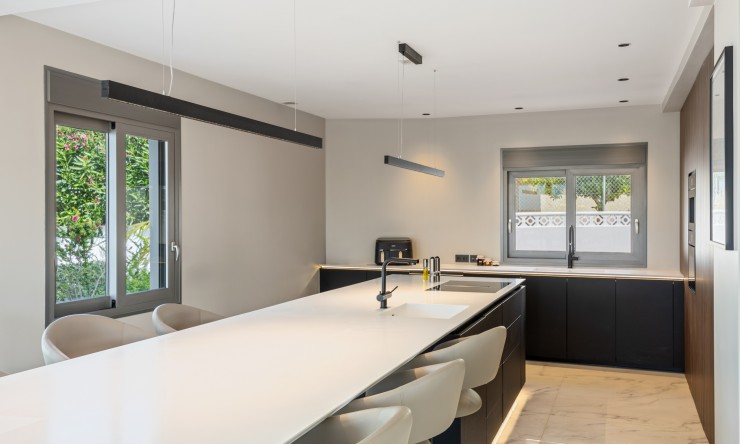 Herverkoop - Villa -
La Nucía - Coloma