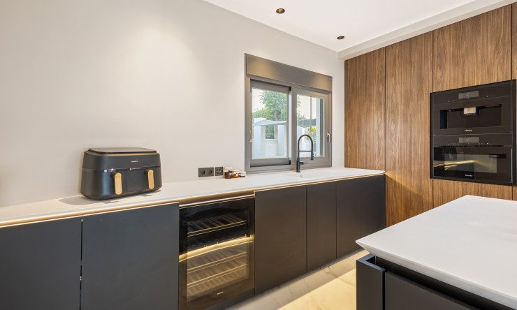 Herverkoop - Villa -
La Nucía - Coloma