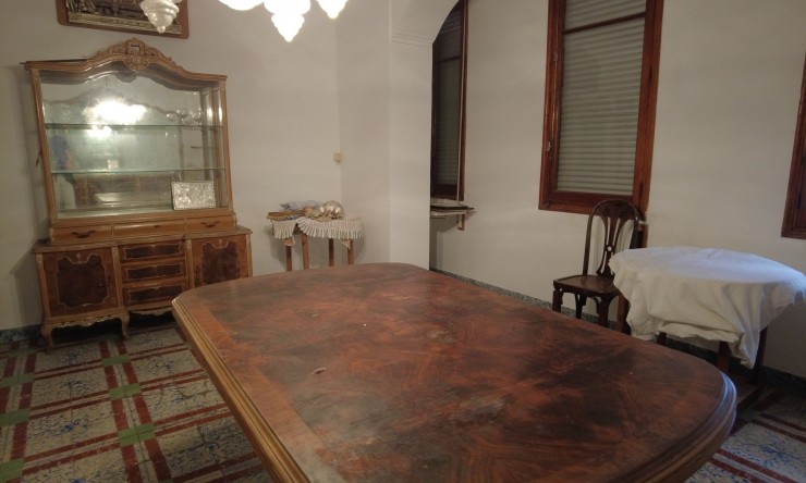 Resale - Villa -
Pedreguer