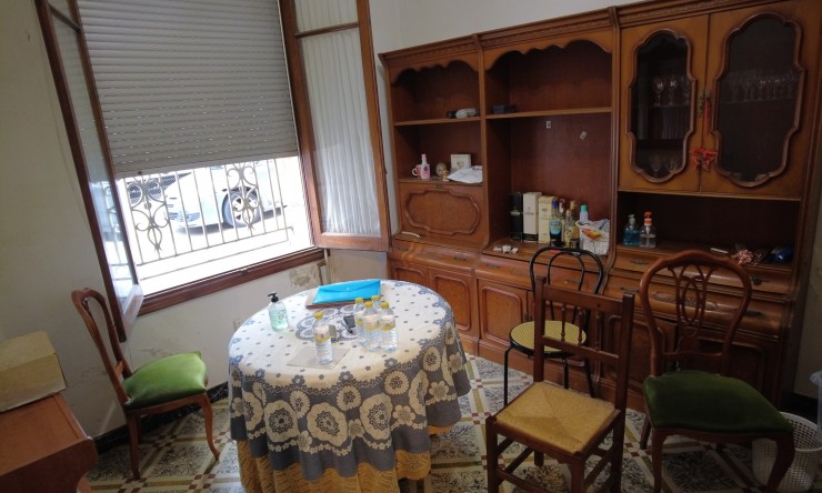 Resale - Villa -
Pedreguer