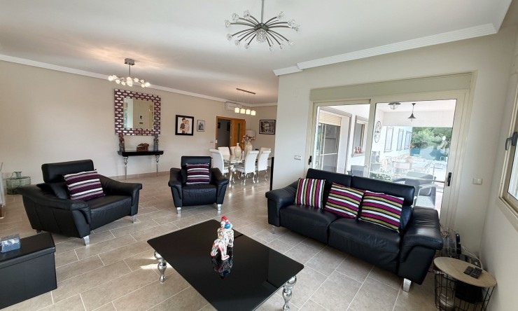 Herverkoop - Villa -
Calpe - Carrio