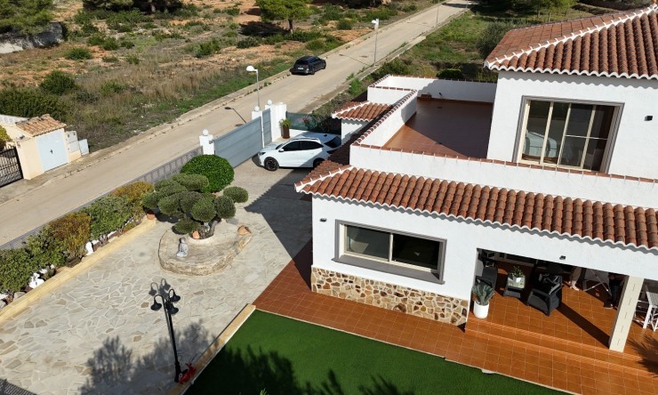 Herverkoop - Villa -
Calpe - Carrio