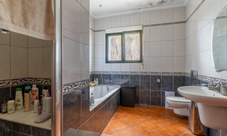 Wiederverkauf - Villa -
Ondara