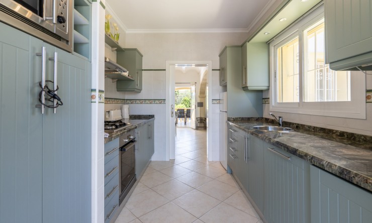 Herverkoop - Villa -
Jávea - Costa Nova