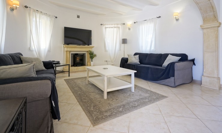 Herverkoop - Villa -
Jávea - Costa Nova