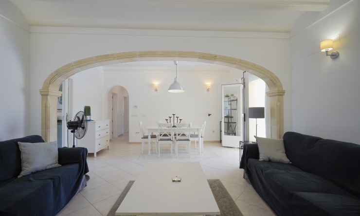 Herverkoop - Villa -
Jávea - Costa Nova