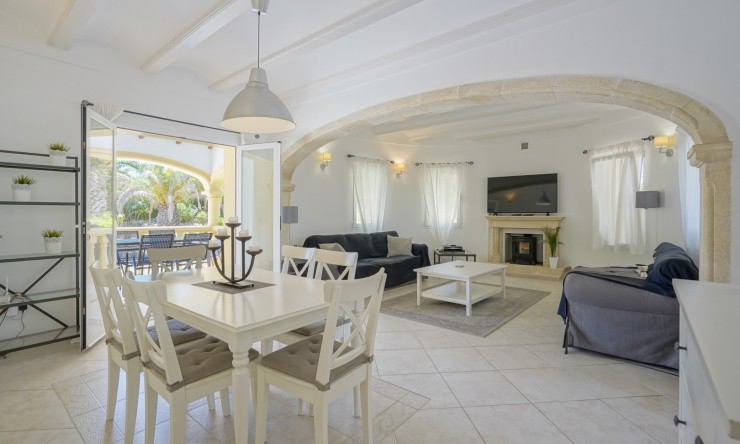 Herverkoop - Villa -
Jávea - Costa Nova