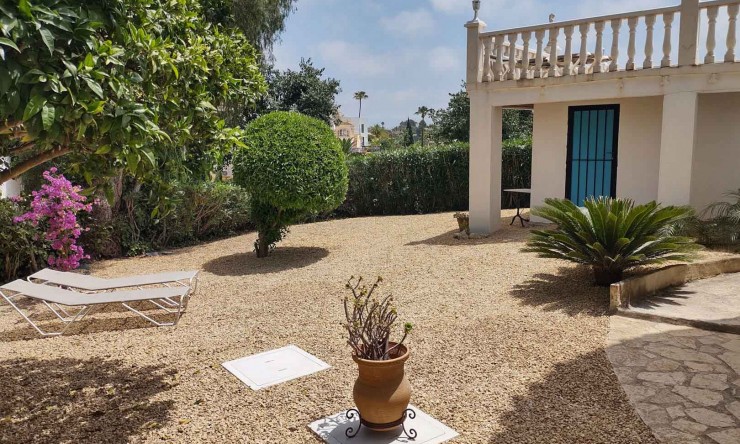 Herverkoop - Villa -
Benissa - Fanadix