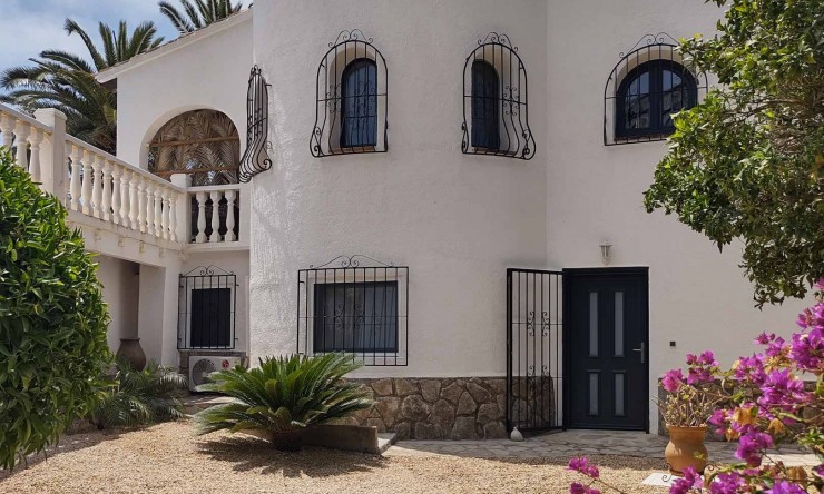 Herverkoop - Villa -
Benissa - Fanadix