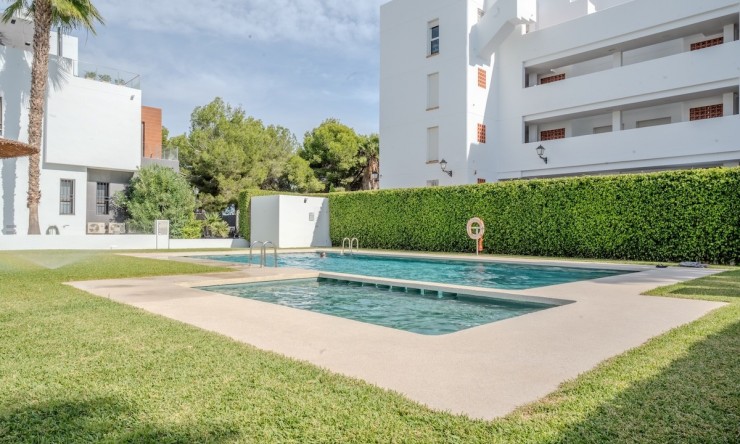 Rynek Wtórny - Kamienica -
Orihuela Costa - Villamartín