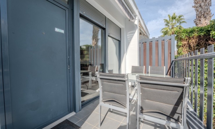 Rynek Wtórny - Kamienica -
Orihuela Costa - Villamartín