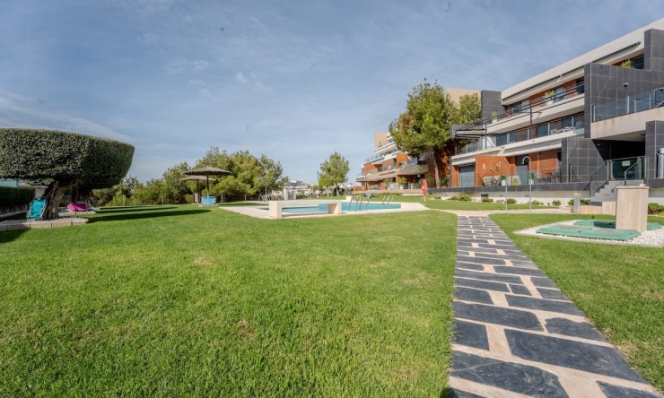 Herverkoop - Appartement -
Orihuela Costa