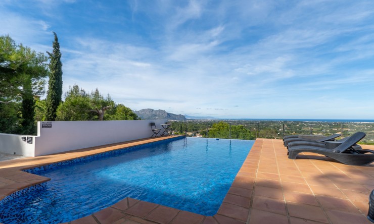 Wiederverkauf - Villa -
Pedreguer - La Sella