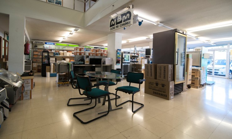 Wynajem długoterminowy - Komercyjne -
Alfas del Pí