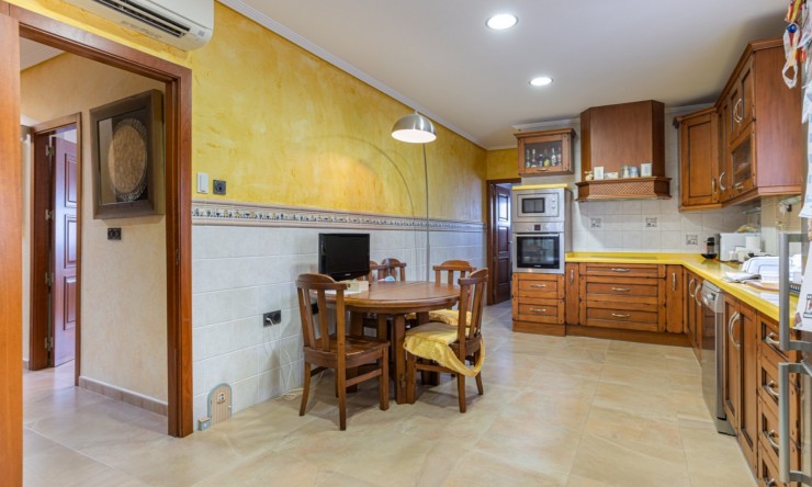 Revente - Villa -
Los Montesinos