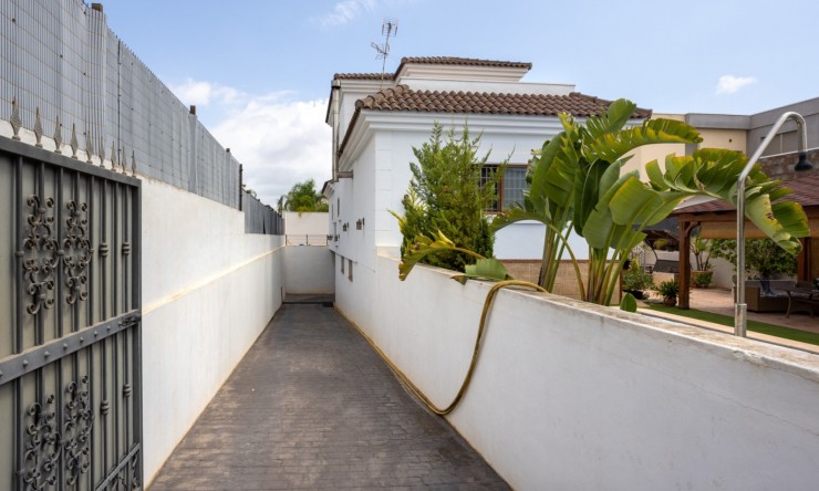 Revente - Villa -
Los Montesinos