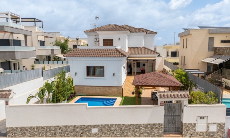 Revente - Villa -
Los Montesinos