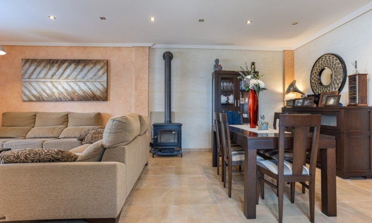 Revente - Villa -
Los Montesinos