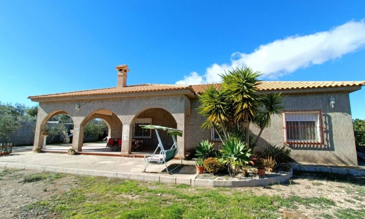 Resale - Finca -
Hondón de los Fráiles