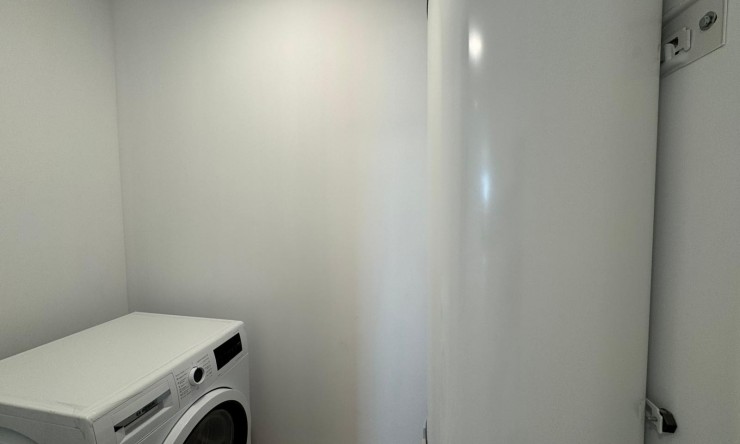 Reventa - Apartamento -
Finestrat