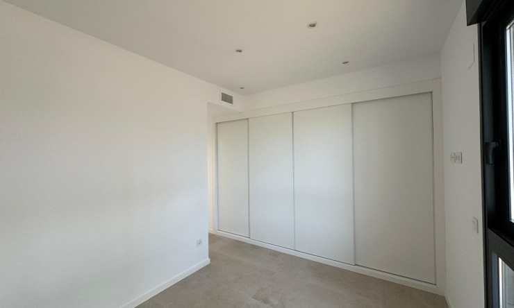 Reventa - Apartamento -
Finestrat