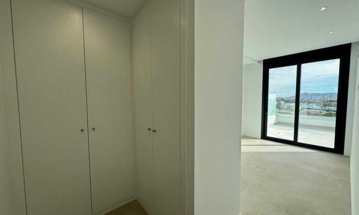 Reventa - Apartamento -
Finestrat