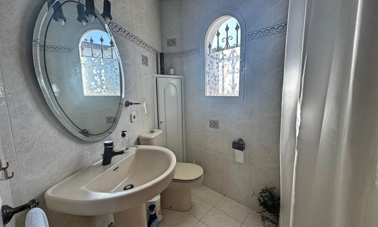 Resale - Villa -
Albir