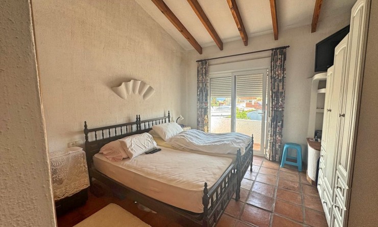 Resale - Villa -
Albir