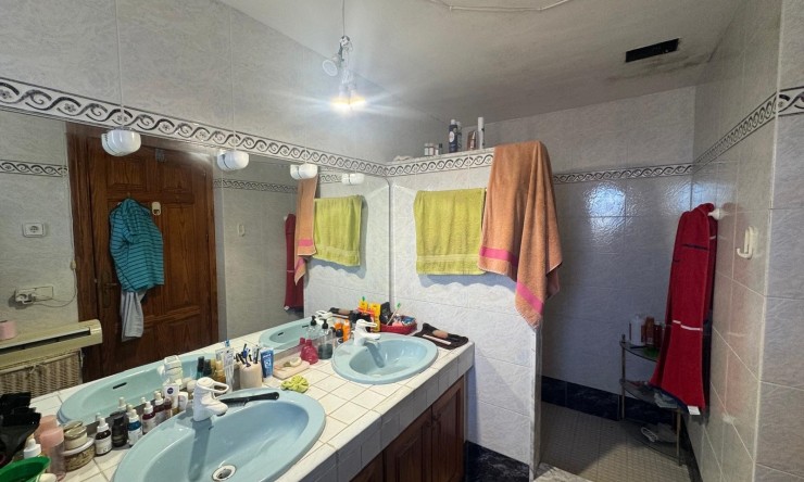 Resale - Villa -
Albir