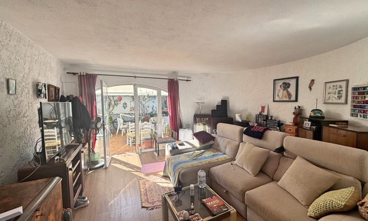 Resale - Villa -
Albir