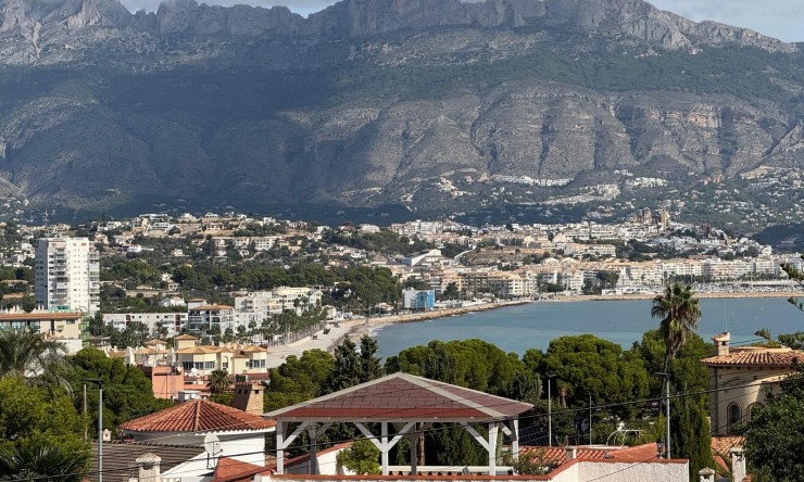 Resale - Villa -
Albir