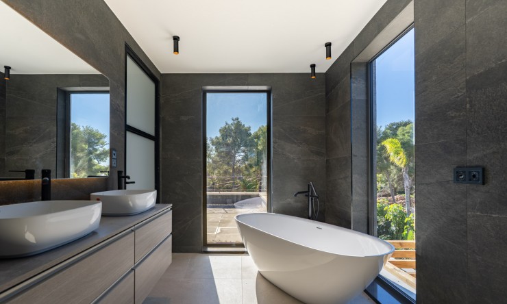 Neue Gebäude - Villa -
Jávea - La Guardia Park