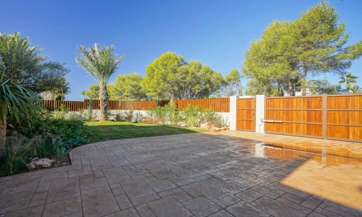 Neue Gebäude - Villa -
Jávea - La Guardia Park