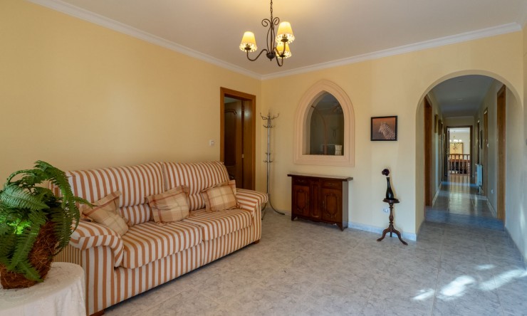 Resale - Villa -
Jalón