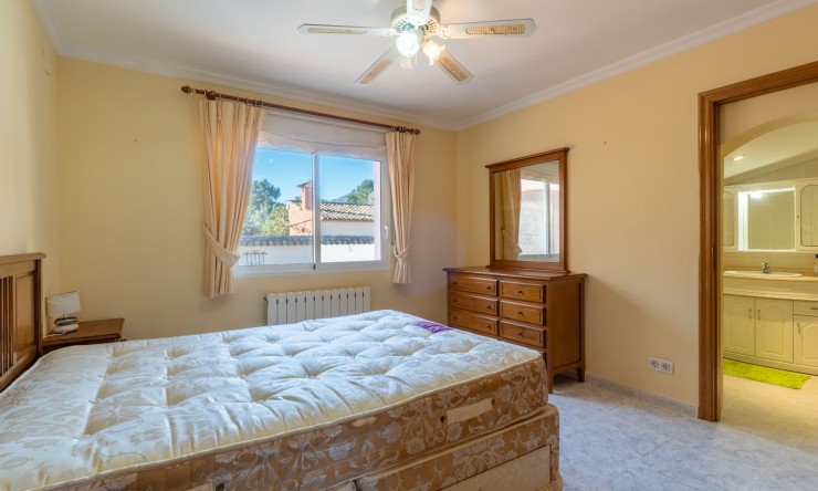 Resale - Villa -
Jalón