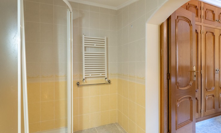 Resale - Villa -
Jalón