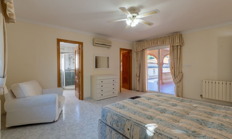 Resale - Villa -
Jalón