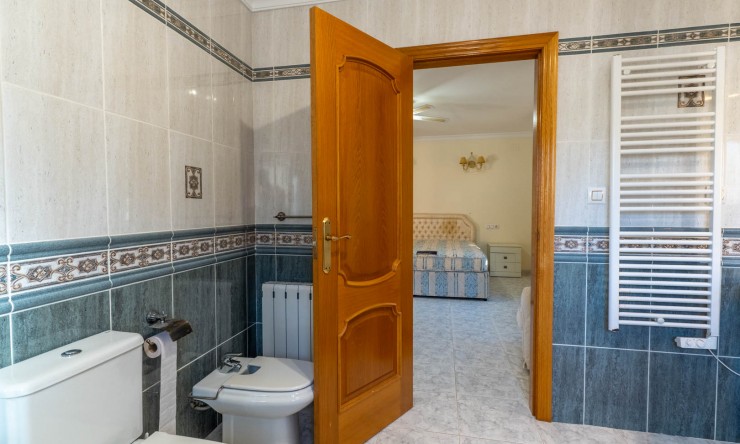 Resale - Villa -
Jalón