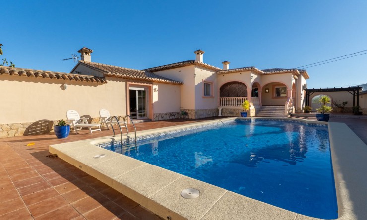 Resale - Villa -
Jalón