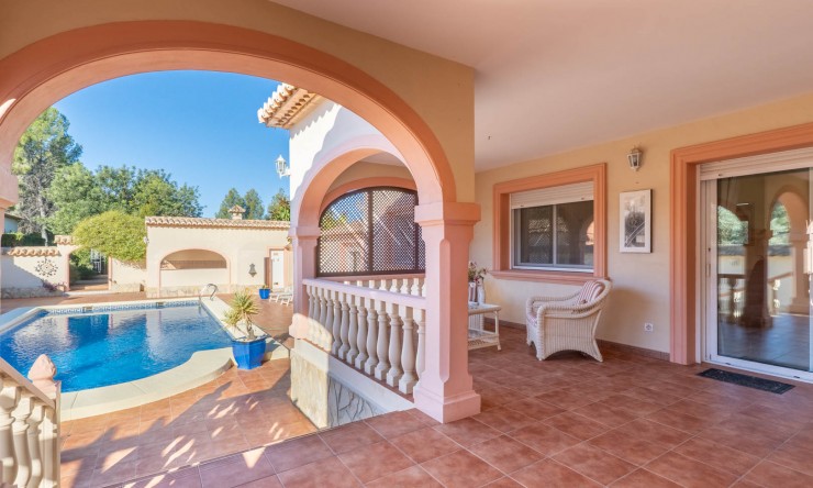 Resale - Villa -
Jalón