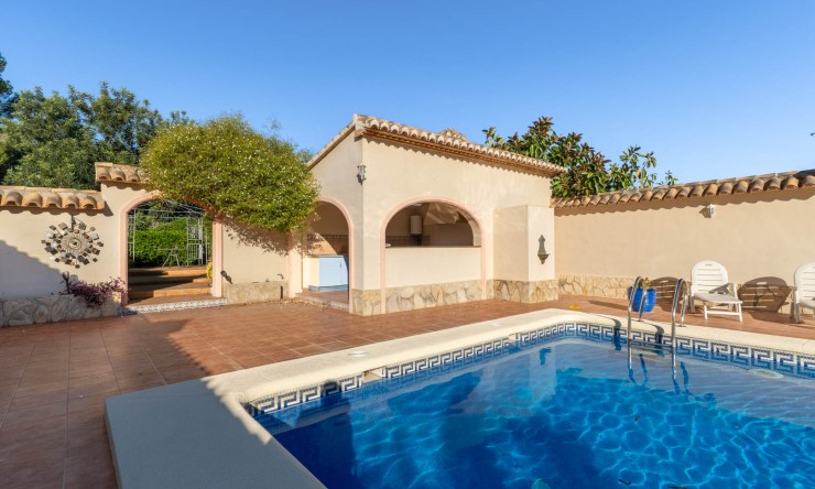 Resale - Villa -
Jalón