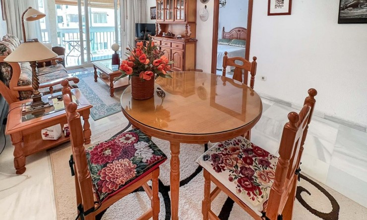 Reventa - Apartamento -
Albir