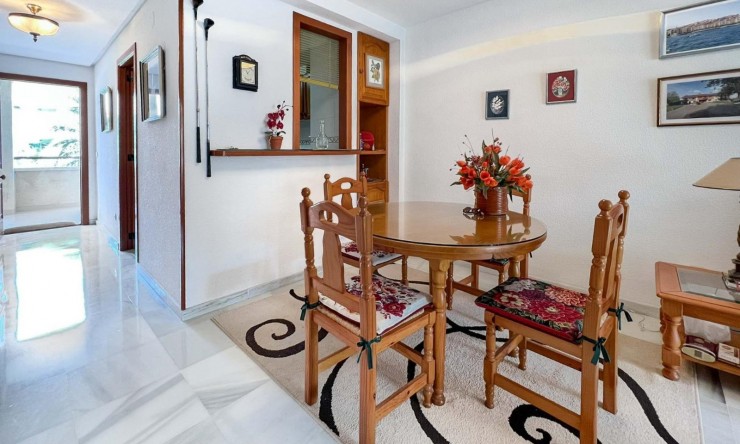 Reventa - Apartamento -
Albir