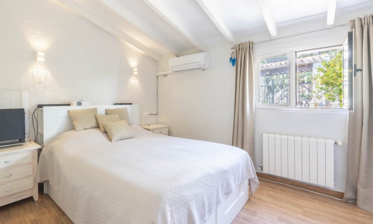 Herverkoop - Villa -
Jávea - Pinosol