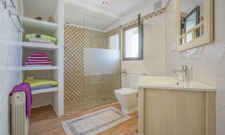 Herverkoop - Villa -
Jávea - Pinosol