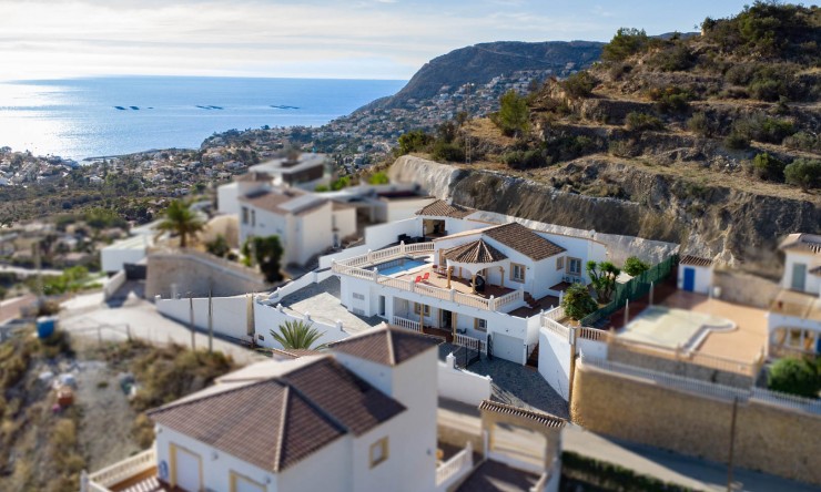 Revente - Villa -
Calpe - Partida Les Cucarres