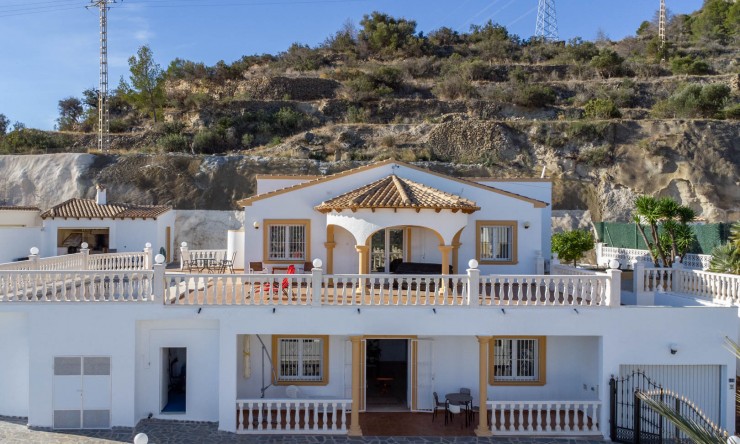 Revente - Villa -
Calpe - Partida Les Cucarres