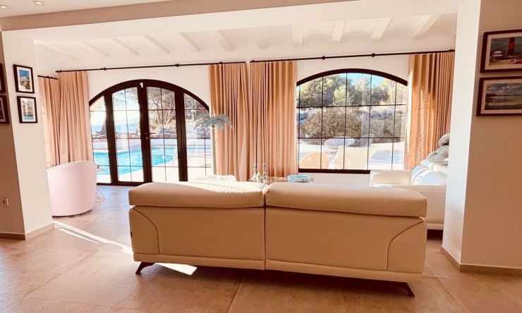 Herverkoop - Villa -
Altea