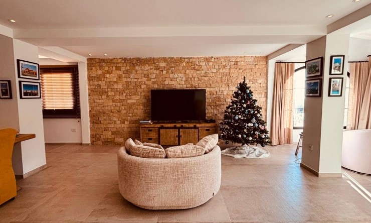 Herverkoop - Villa -
Altea