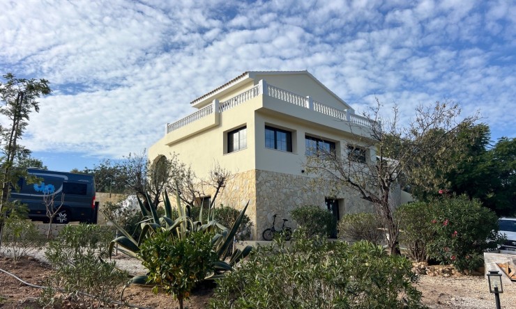 Herverkoop - Villa -
Altea